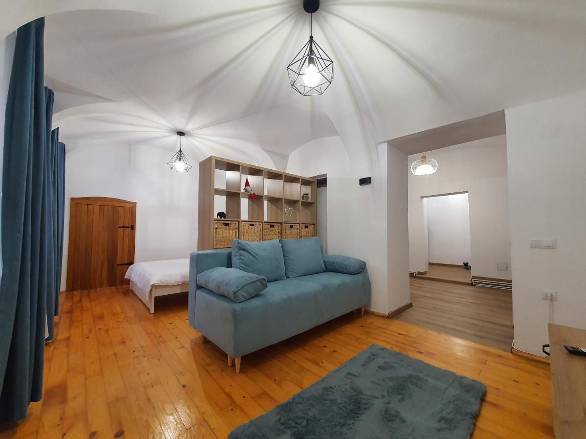 Lucasi Apartment *